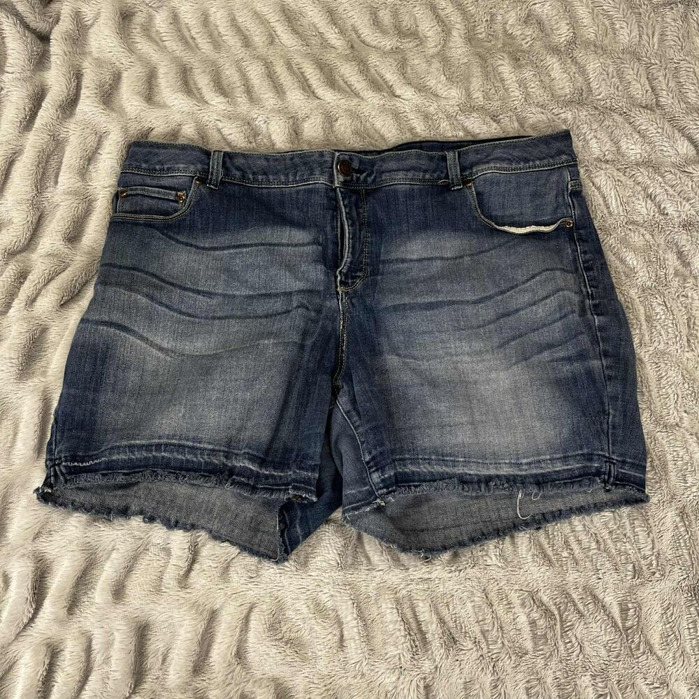 Chelsea Studio Denim Shorts Women 22W Blue Stretch Jean Cutoff Frayed Hem Casual